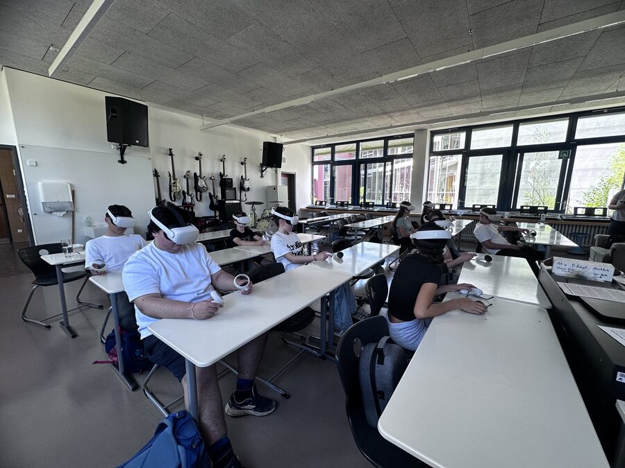VR-Workshop im Musikraum einer Schule